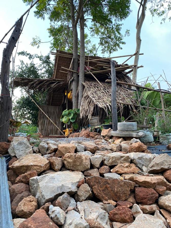 Royal Mountain Hut Hotel Ratchaburi Exterior foto