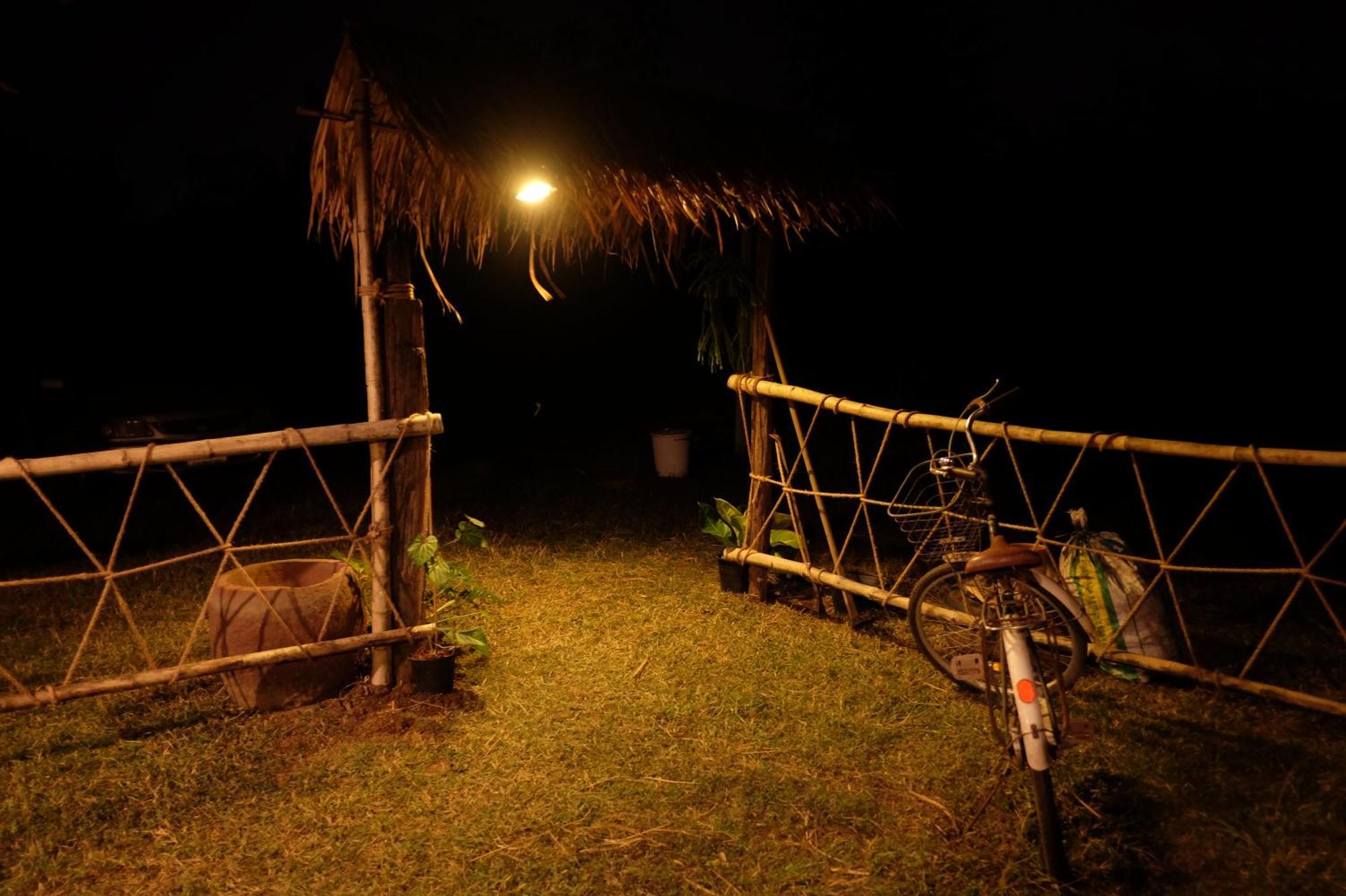 Royal Mountain Hut Hotel Ratchaburi Exterior foto