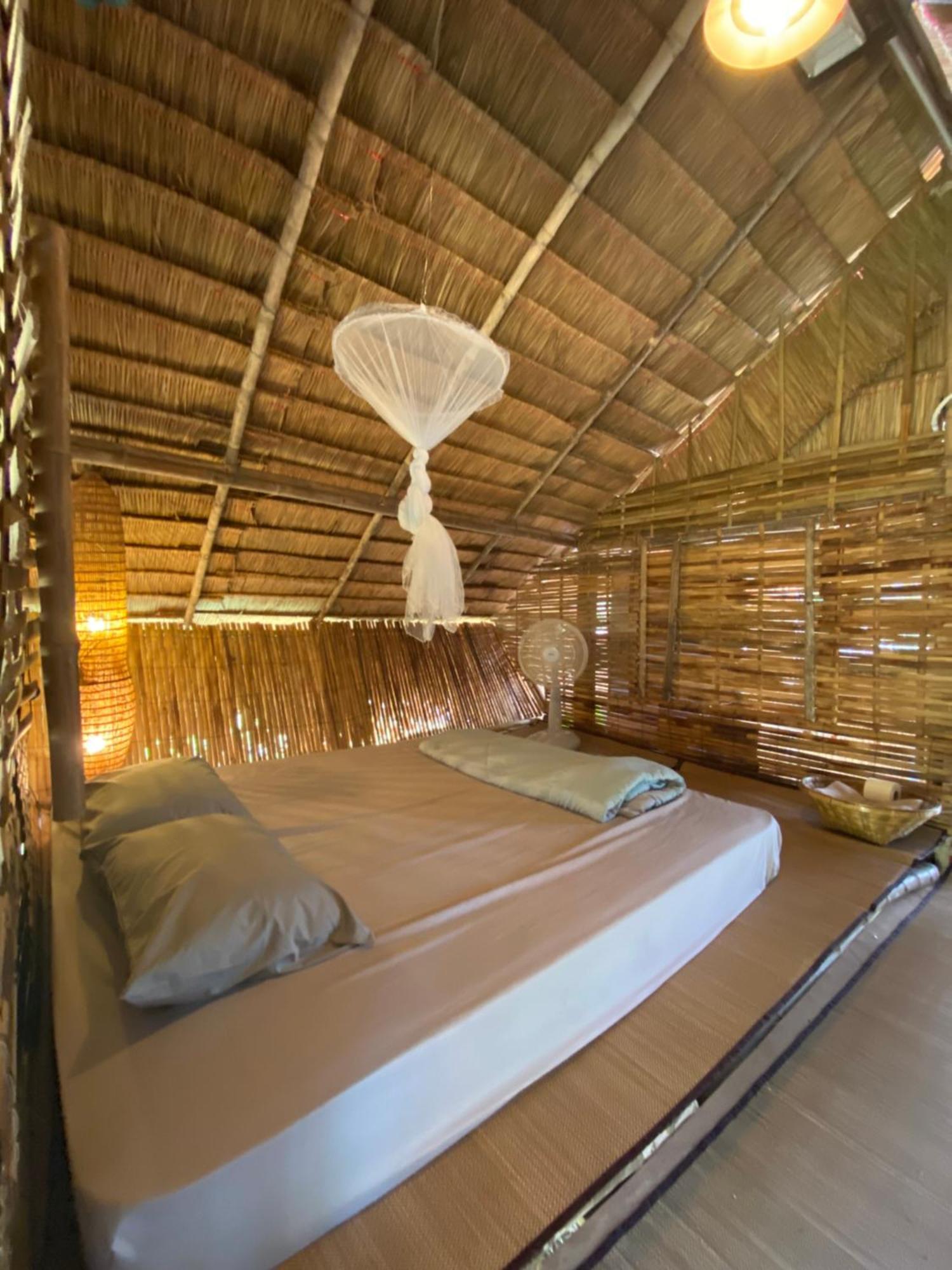 Royal Mountain Hut Hotel Ratchaburi Exterior foto