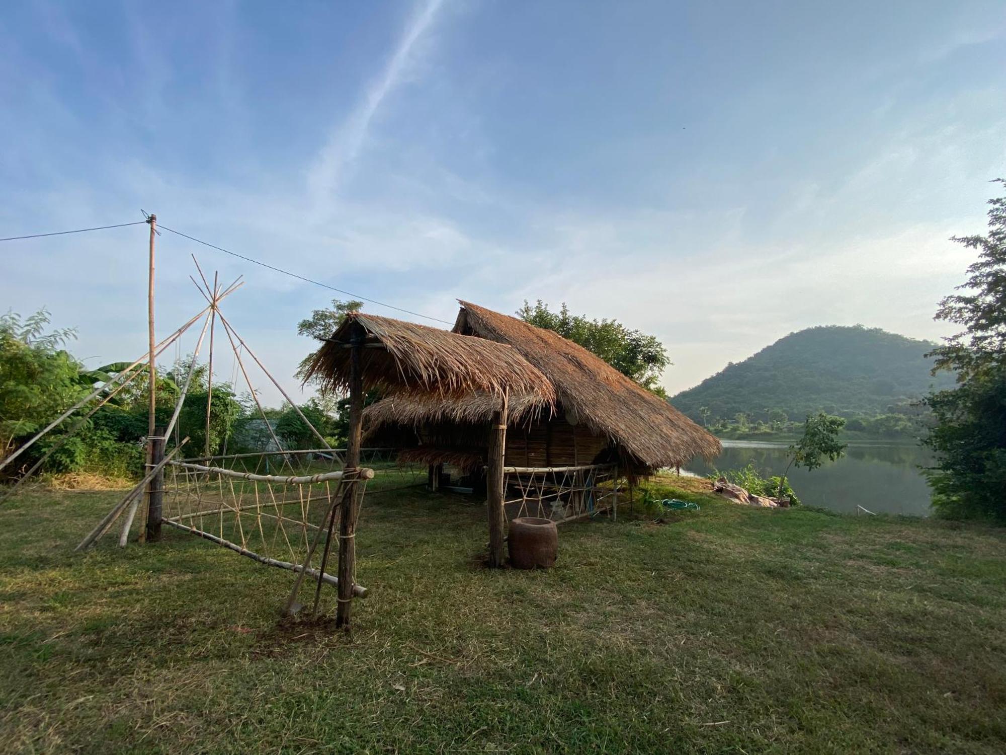 Royal Mountain Hut Hotel Ratchaburi Exterior foto