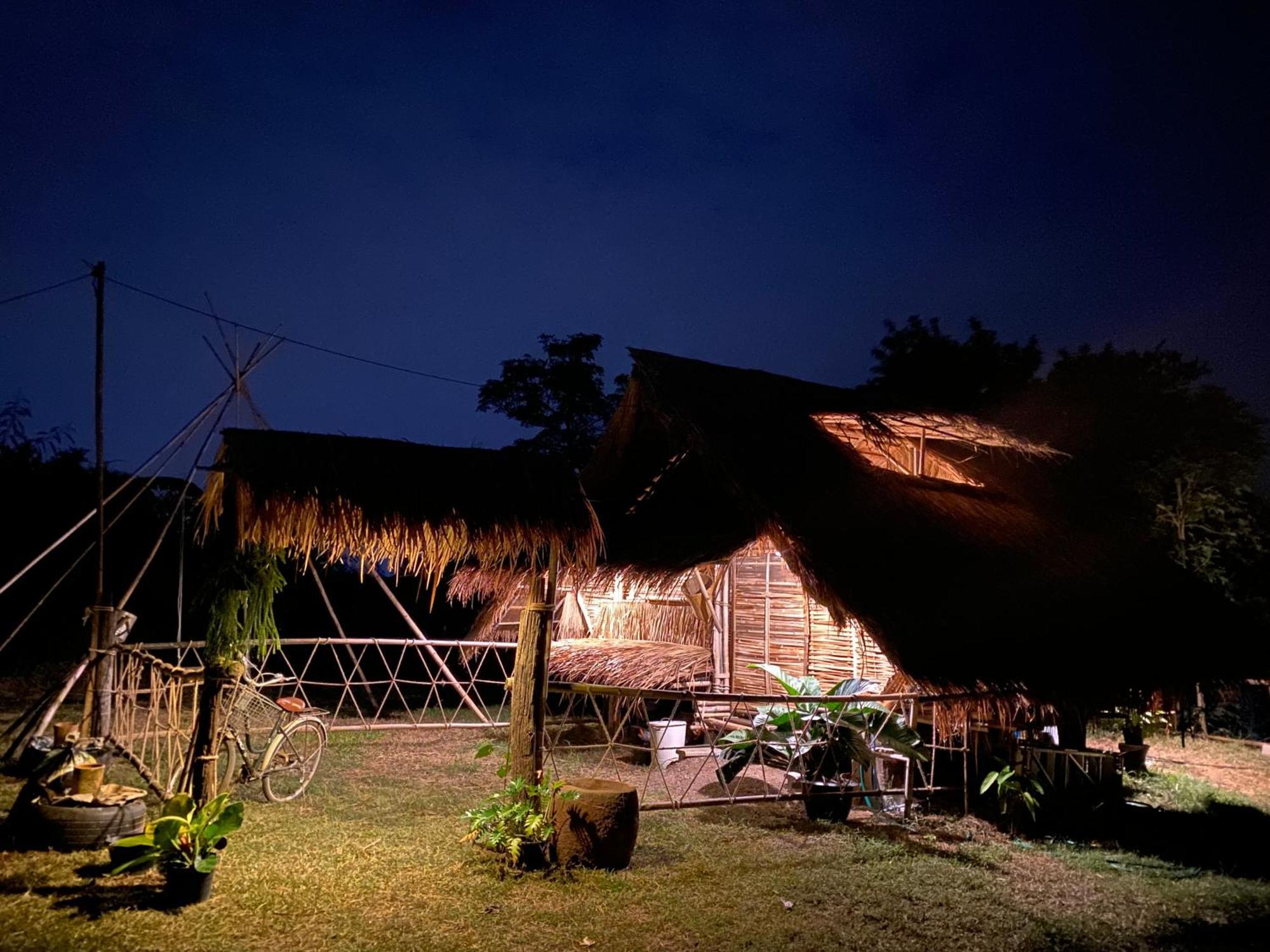 Royal Mountain Hut Hotel Ratchaburi Exterior foto