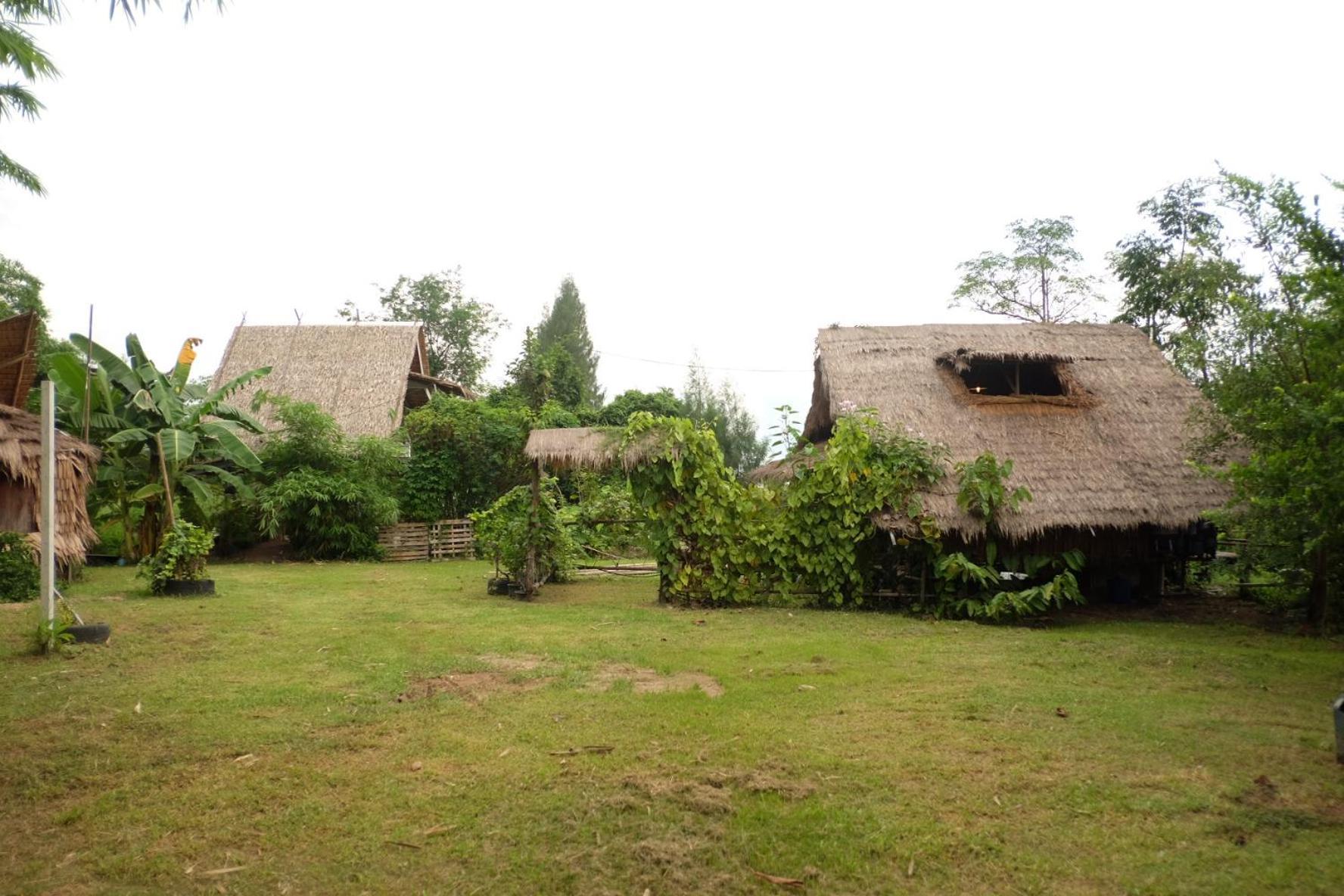 Royal Mountain Hut Hotel Ratchaburi Quarto foto
